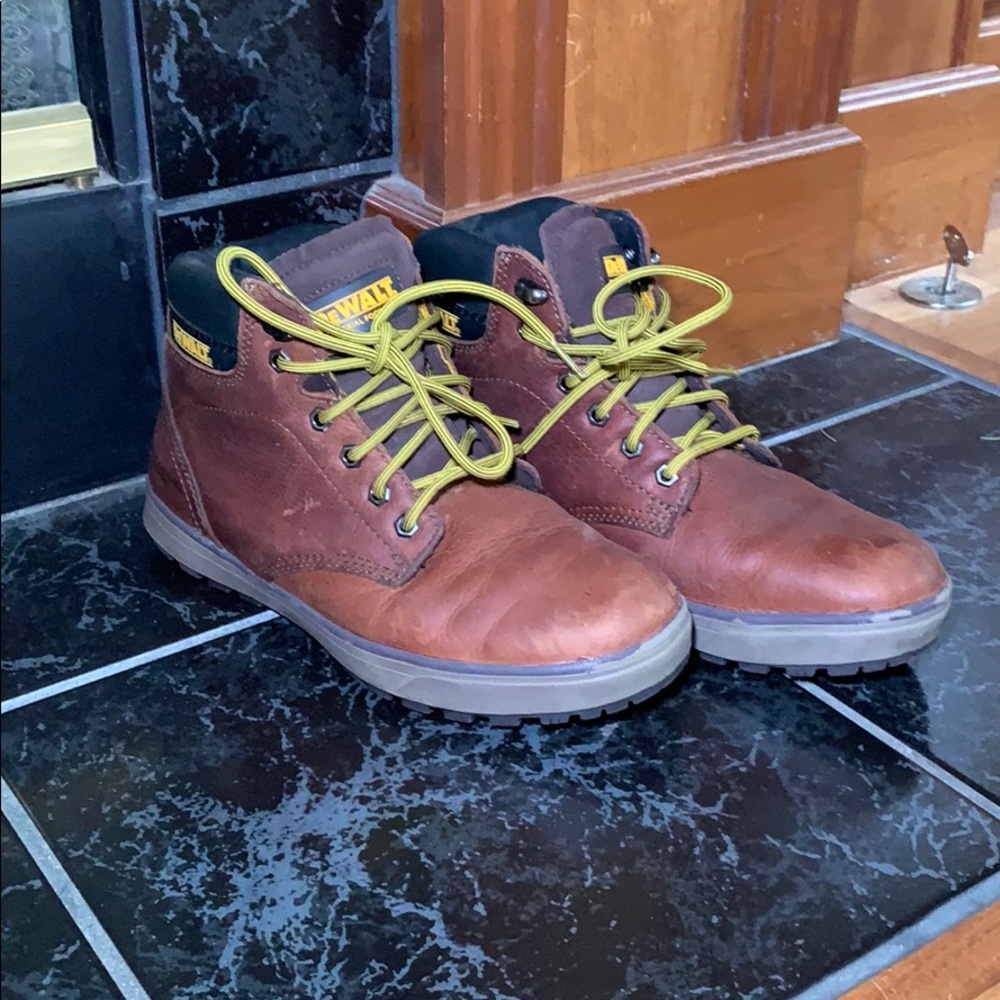Men’s DEWALT Boots